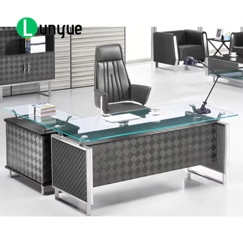 Nowoczesne szklane biurko wyko – Office Tech Furniture recenzja i cena