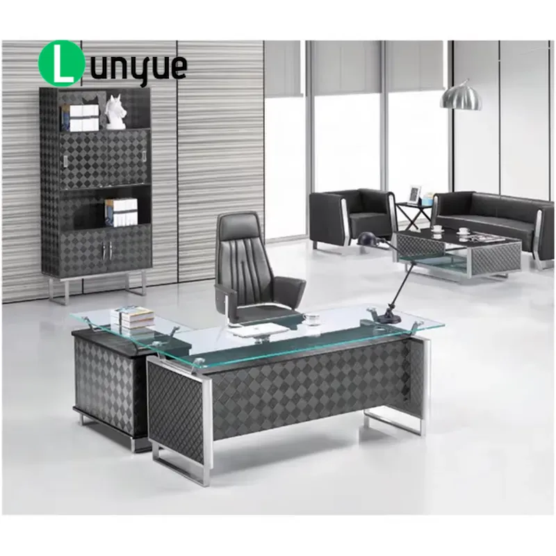Nowoczesne szklane biurko wyko – Office Tech Furniture recenzja i cena